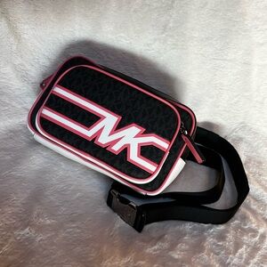 Michael Kors Cooper Double Zip Belt Bag New with tags